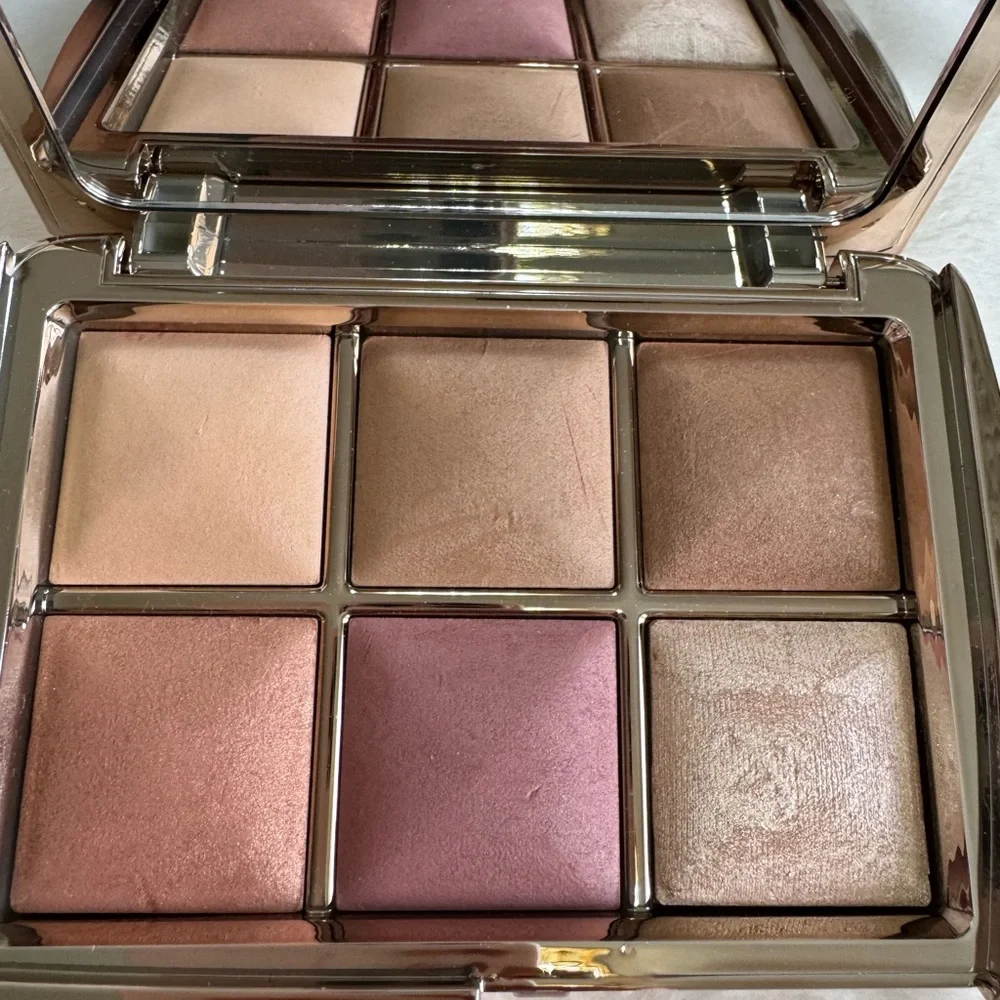 Hourglass Radiant Blush Palette - Pink and Brown Tones - Picture 7 of 7